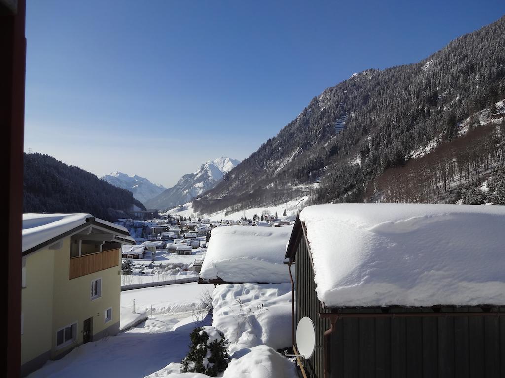 Haus Kinsperger Apartment Klosterle am Arlberg Ngoại thất bức ảnh