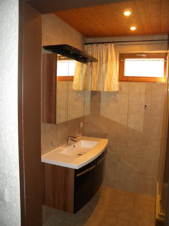 Haus Kinsperger Apartment Klosterle am Arlberg Phòng bức ảnh