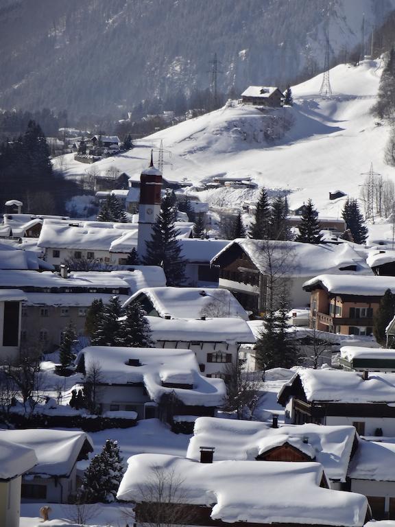 Haus Kinsperger Apartment Klosterle am Arlberg Ngoại thất bức ảnh