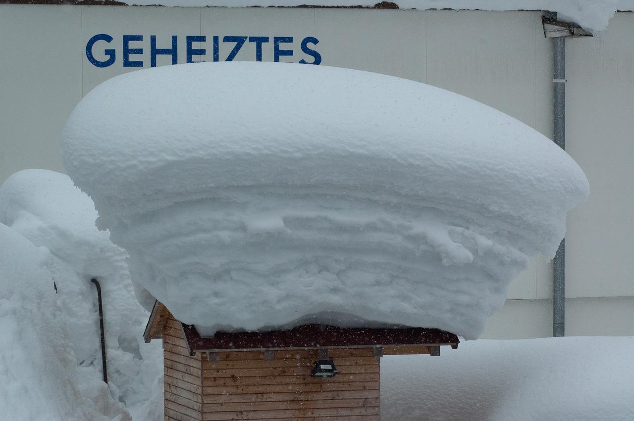 Haus Kinsperger Apartment Klosterle am Arlberg Ngoại thất bức ảnh